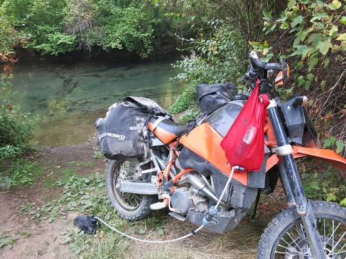 Mosko-Moto-Motorcycle-Soft-Bags-Dualsport-Offroad-Adventure--Soft-Luggage--Pannier-Duffle---KTM---BMW---KLR---Rackless---Reckless---Tank-Bag---Adventure-Jacket---Pants---Jersey-8-26-15-(12)