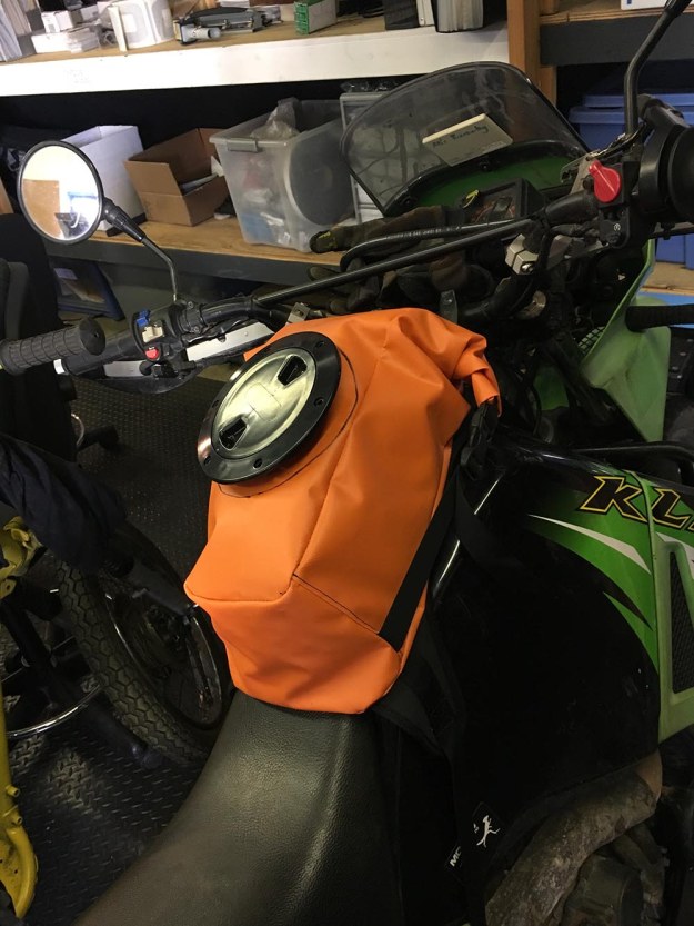 mosko-moto-motorcycle-soft-bags-dualsport-offroad-adventure-soft-luggage-pannier-duffle-ktm-bmw-klr-rackless-reckless-tank-bag-adventure-jacket-pants-jersey-3-25-16 (6)